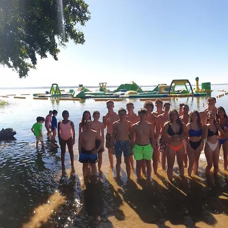 פארק נופש Camping Les Pins- Mobil #33 *